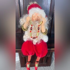 Vintage shelf sitting Santa.. approx 6" total height. Handmade, with fine detail